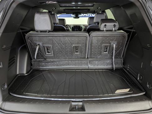 Used 2023 Chevrolet Traverse Premier image 24