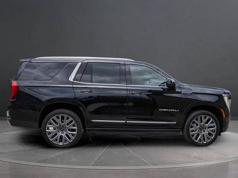 Used 2026 GMC Yukon Denali Ultimate AWD/4WD image 6