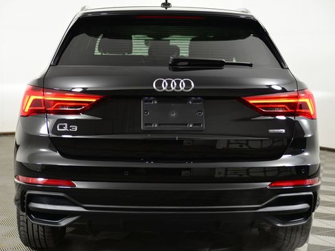 Certified 2025 Audi Q3 2.0T Premium Plus w/ Premium Plus Package image 8