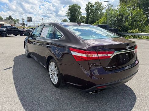 Used 2013 Toyota Avalon Limited w/ Technology Pkg FWD image 5