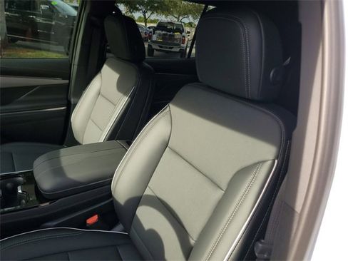 Certified 2026 Buick Enclave Preferred image 19