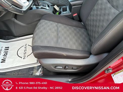 Certified 2019 Nissan Rogue Sport SV w/ Technology Package FWD image 13