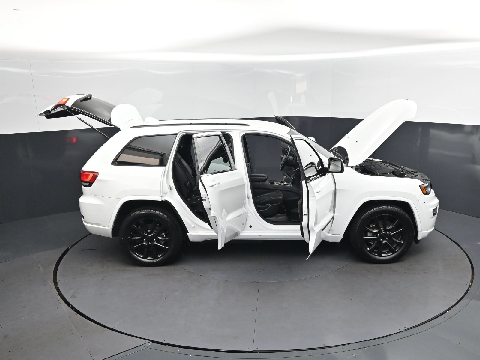 Used 2022 Jeep Grand Cherokee Laredo X RWD image 50