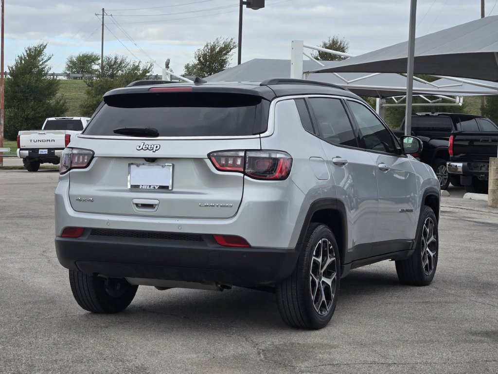 Used 2025 Jeep Compass Limited AWD/4WD image 7