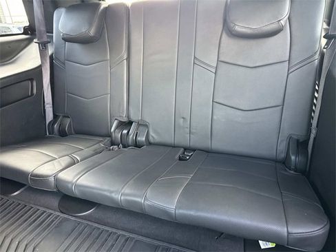 Used 2016 Cadillac Escalade Platinum image 18