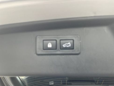 Certified 2025 Subaru Outback Premium AWD/4WD image 17