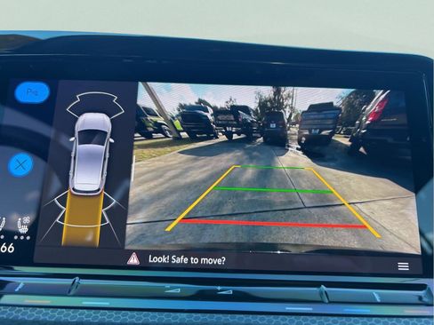 Used 2024 Volkswagen GTI SE w/ SE Leather Seats Package image 30