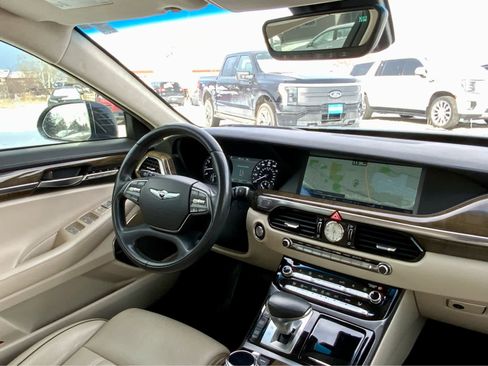 Used 2017 Genesis G90 3.3T Premium image 37