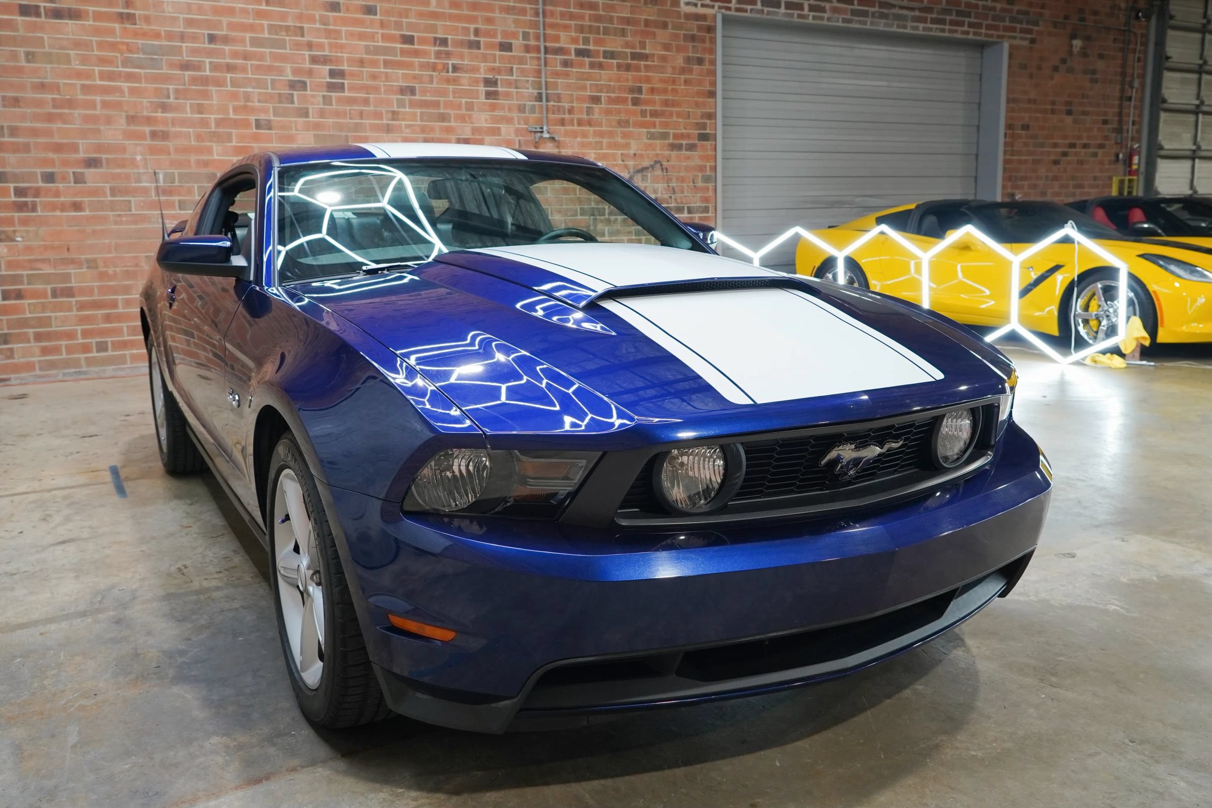 Used 2012 Ford Mustang GT Premium w/ GT Coupe Accessory Pkg 4 RWD image 4