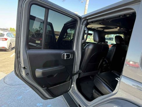 Used 2022 Jeep Wrangler Unlimited Sahara w/ Cold Weather Group AWD/4WD image 81