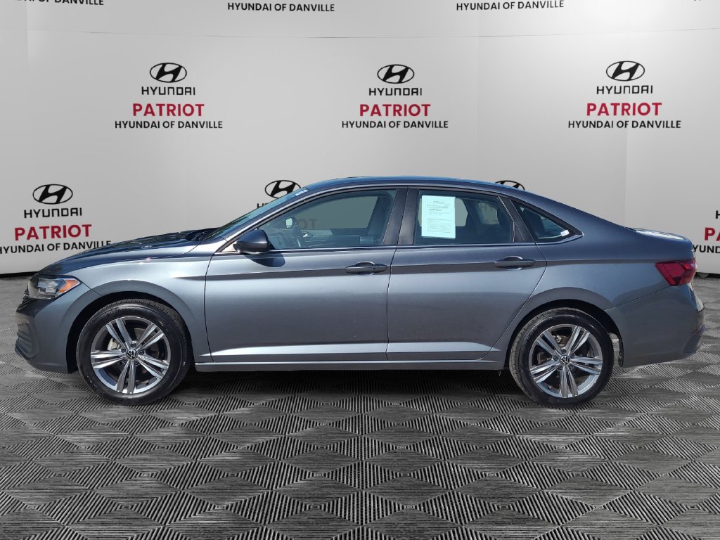 Used 2024 Volkswagen Jetta SE FWD image 6
