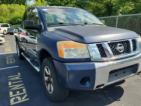 Used 2010 Nissan Titan SE AWD/4WD image 8