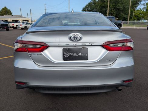 Used 2024 Toyota Camry LE FWD image 4
