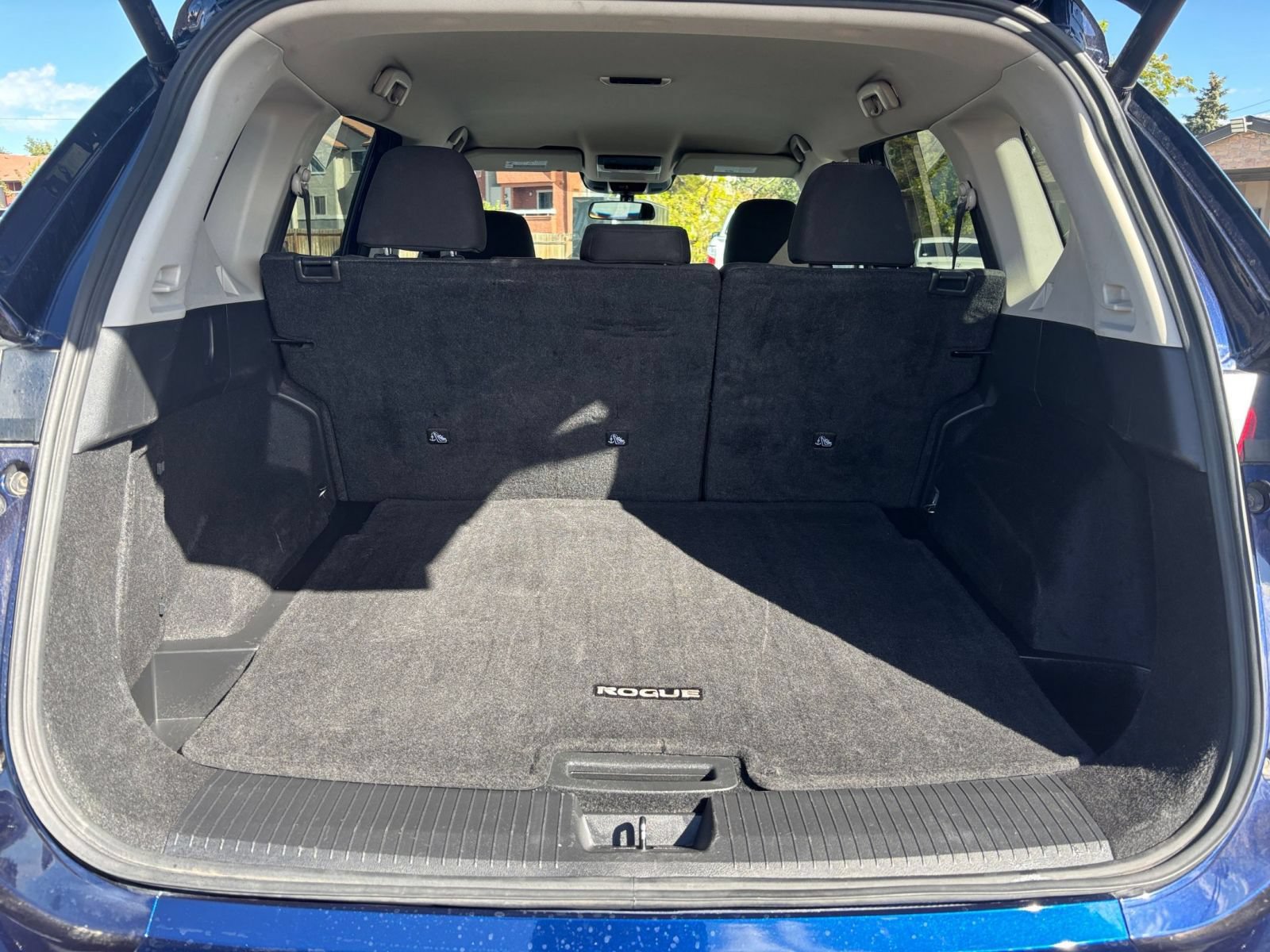 Used 2025 Nissan Rogue SV AWD/4WD image 32