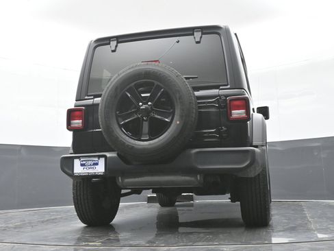 Used 2022 Jeep Wrangler Unlimited Sport AWD/4WD image 43