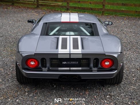 Used 2006 Ford GT image 38