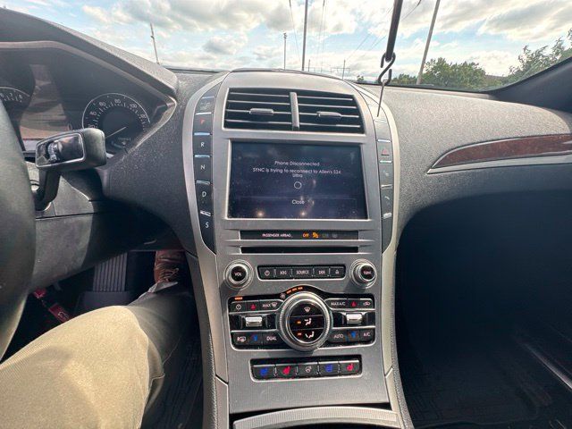 Used 2020 Lincoln MKZ Reserve w/ Elements Package AWD/4WD image 16