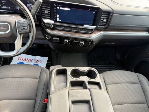 Used 2024 GMC Sierra 2500 SLE image 11