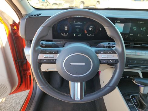 Used 2025 Hyundai Kona SEL image 17