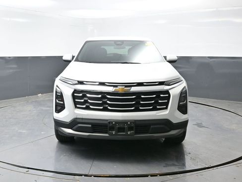 Used 2025 Chevrolet Equinox LT image 12