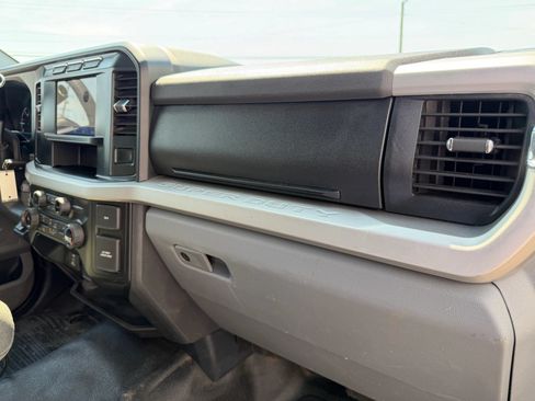 Used 2023 Ford F450 XLT AWD/4WD image 28
