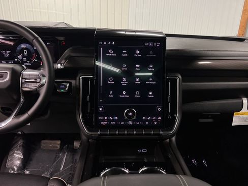 Certified 2025 GMC Yukon Elevation w/ Technology Package AWD/4WD image 24