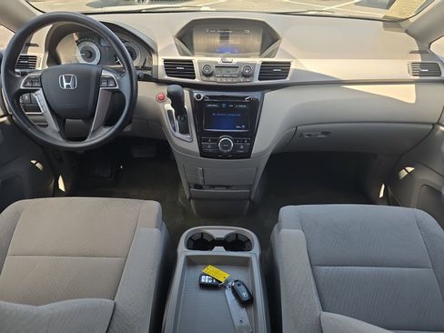 Used 2016 Honda Odyssey EX image 7