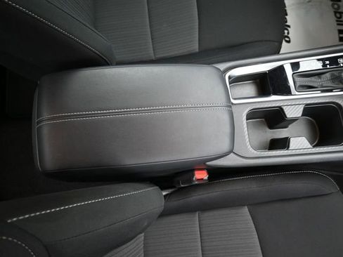 Used 2025 Nissan Sentra SV image 36