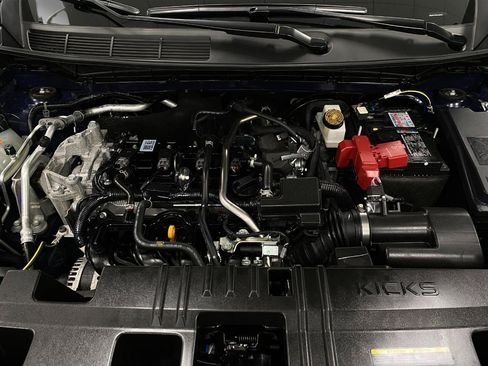 Certified 2025 Nissan Kicks SV w/ SV Premium Package AWD/4WD image 10