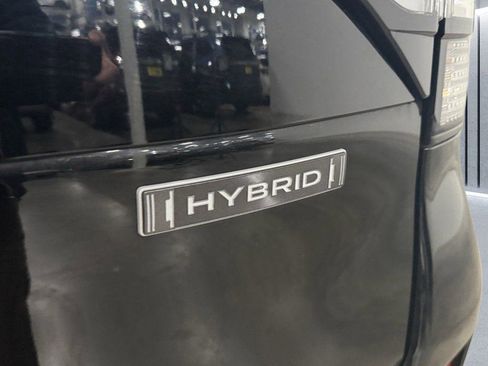 Certified 2025 Subaru Forester Premium image 24