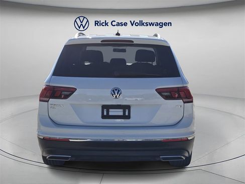Used 2018 Volkswagen Tiguan SEL image 5