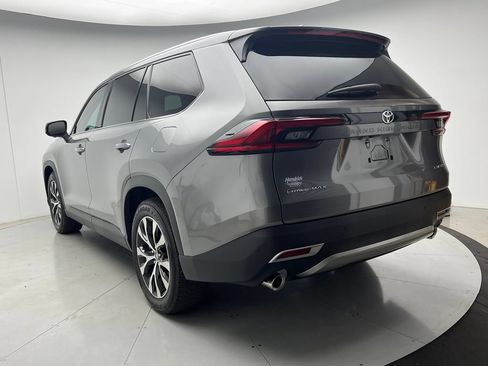 Used 2025 Toyota Grand Highlander AWD Hybrid image 4