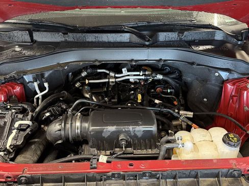 Used 2022 Ford Explorer XLT image 30