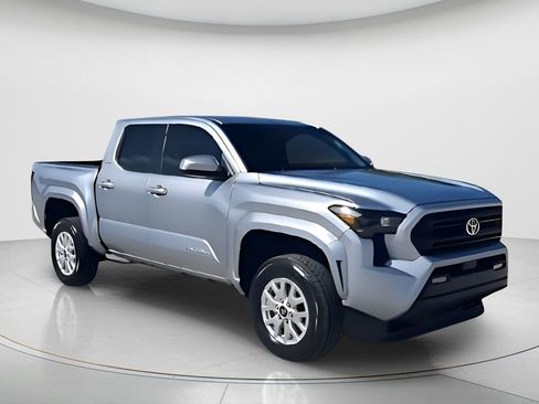 Used 2024 Toyota Tacoma SR5 image 3