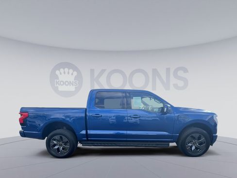 Used 2022 Ford F150 Lightning Lariat image 8
