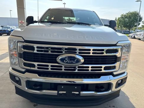 Used 2024 Ford F250 XLT AWD/4WD image 2