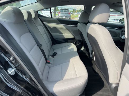Used 2020 Hyundai Elantra SEL FWD image 25