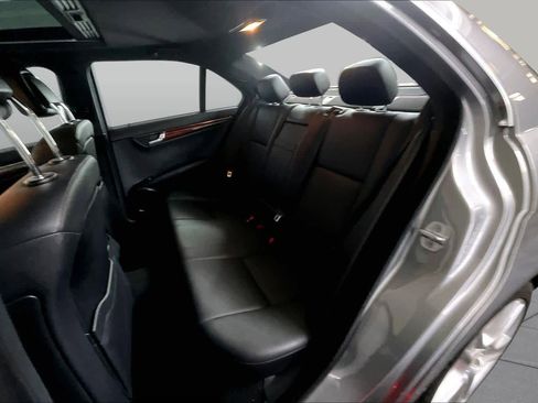 Used 2011 Mercedes-Benz C 300 4MATIC Sedan image 21