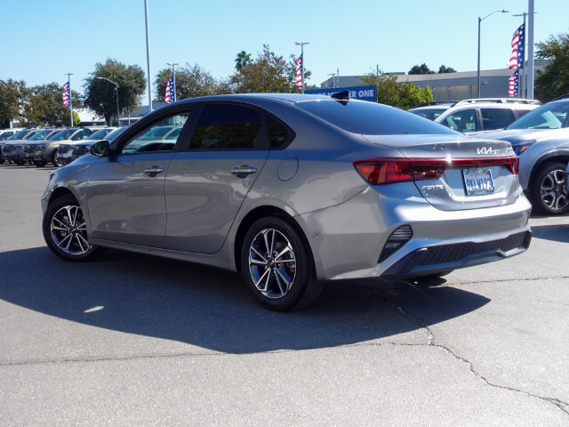 Used 2022 Kia Forte LXS FWD image 9