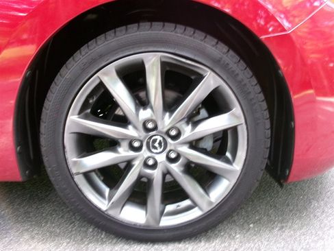 Used 2018 MAZDA MAZDA3 Grand Touring w/ Premium Equipment Package FWD image 42