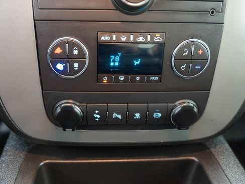 Used 2011 GMC Sierra 2500 SLT w/ SLT Convenience Package image 16