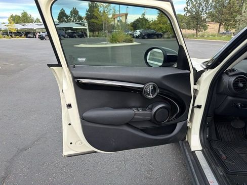 Used 2021 MINI Cooper S FWD image 9