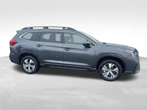 Used 2025 Subaru Ascent Premium image 8