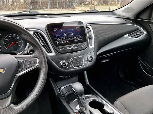 Used 2023 Chevrolet Malibu LT FWD image 6