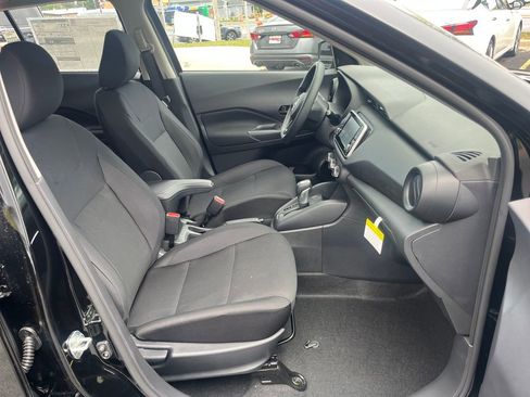 New 2025 Nissan Kicks Play S image 15