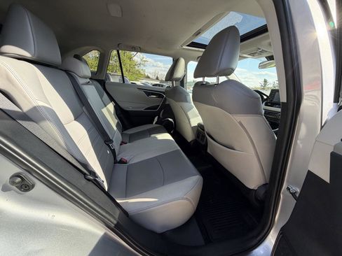 Used 2022 Toyota RAV4 XLE Premium FWD image 24