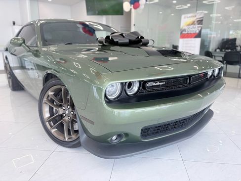 Used 2021 Dodge Challenger R/T Scat Pack w/ Dynamics Package RWD image 3