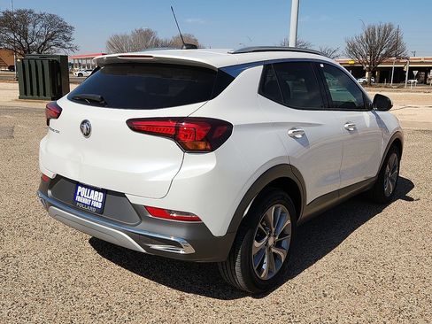 Used 2023 Buick Encore GX Essence w/ Experience Buick Package image 3