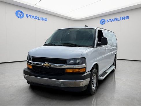Used 2025 Chevrolet Express 2500 w/ Driver Convenience Package RWD image 16