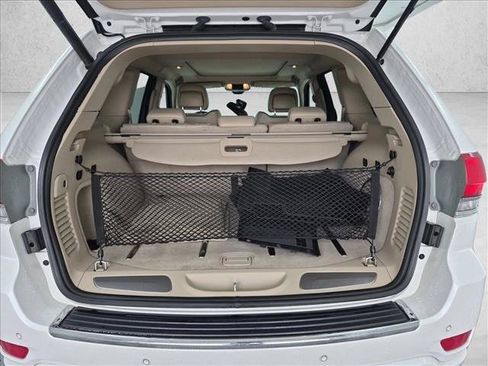 Used 2016 Jeep Grand Cherokee Overland AWD/4WD image 6